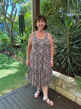 Load image into Gallery viewer, Daring - $20 pm - Rayon Challis - Wrinkle Effect